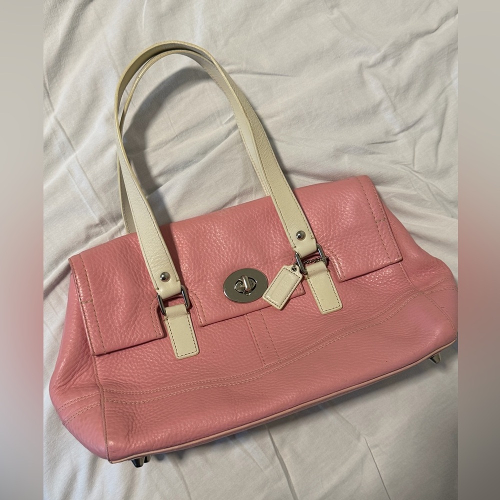 Coach hampton turnlock hand bag